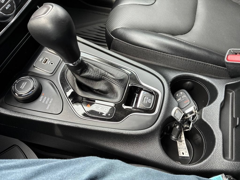 2023 Jeep Cherokee Altitude Lux