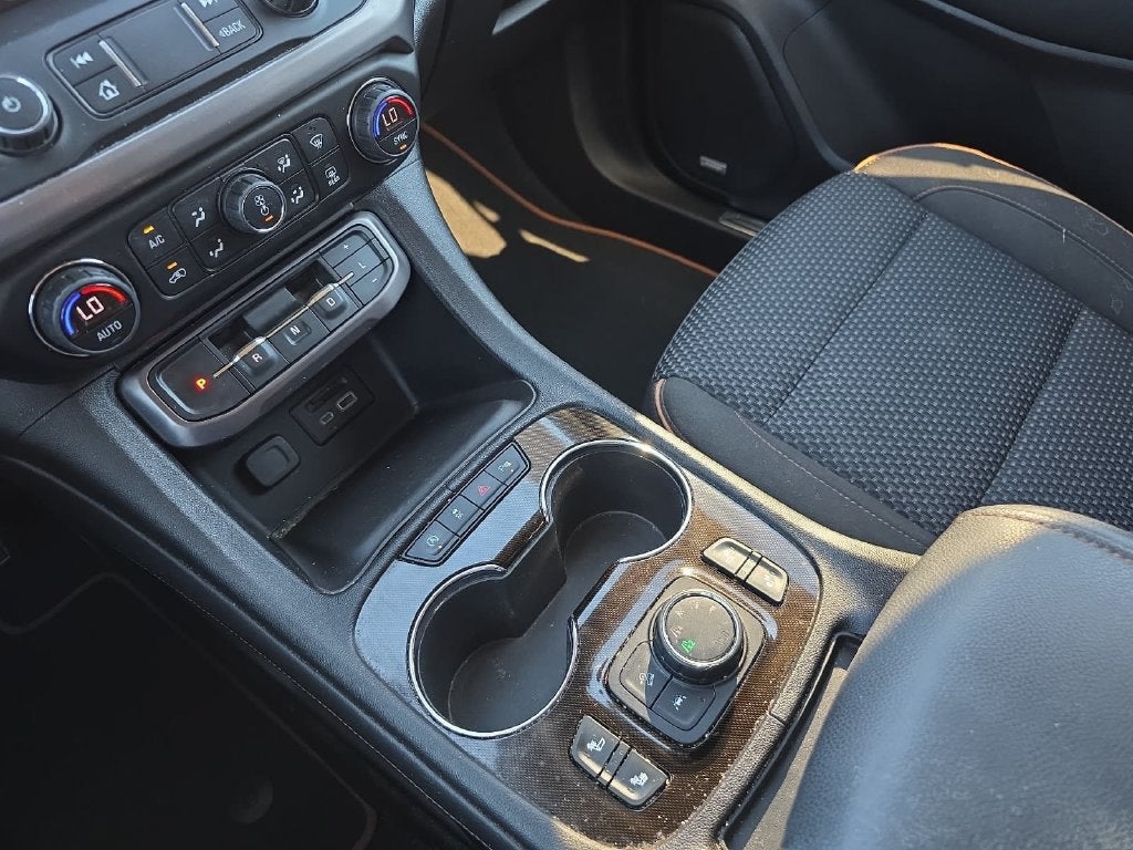2020 GMC Acadia AT4