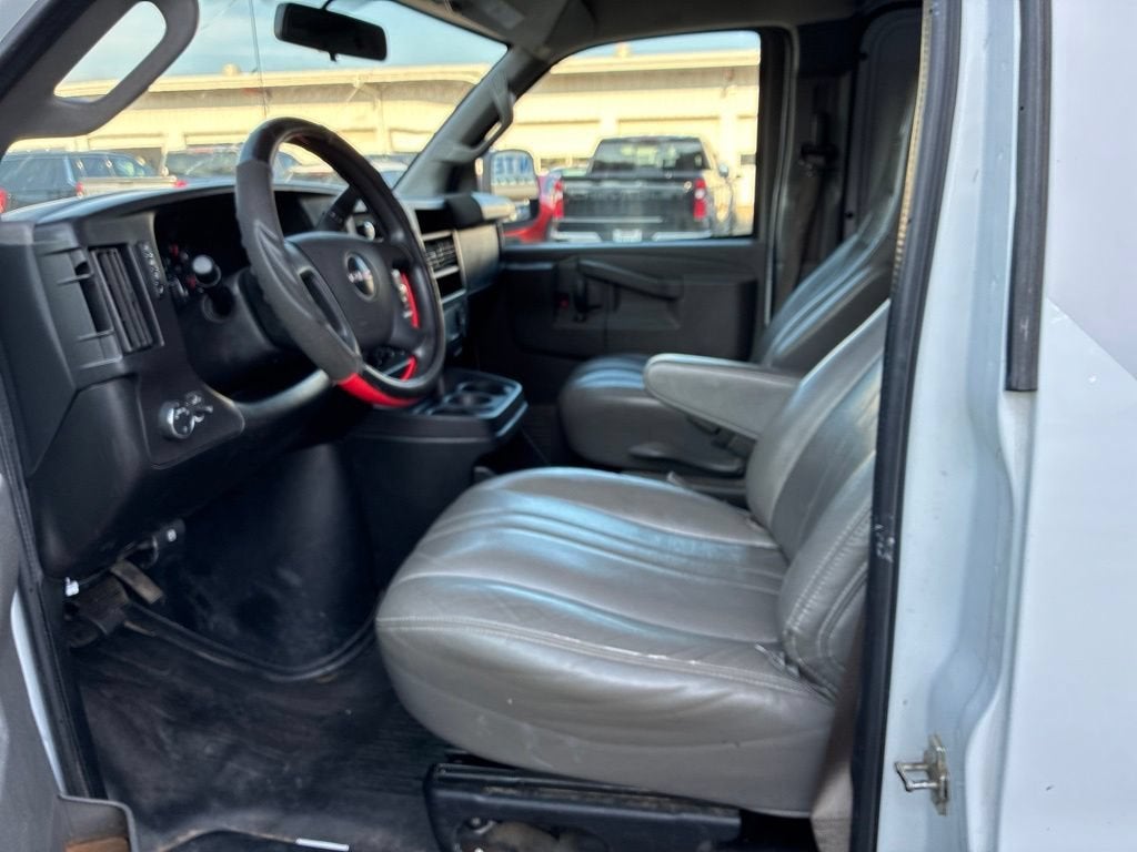 2022 GMC Savana Cargo 3500 CARGO