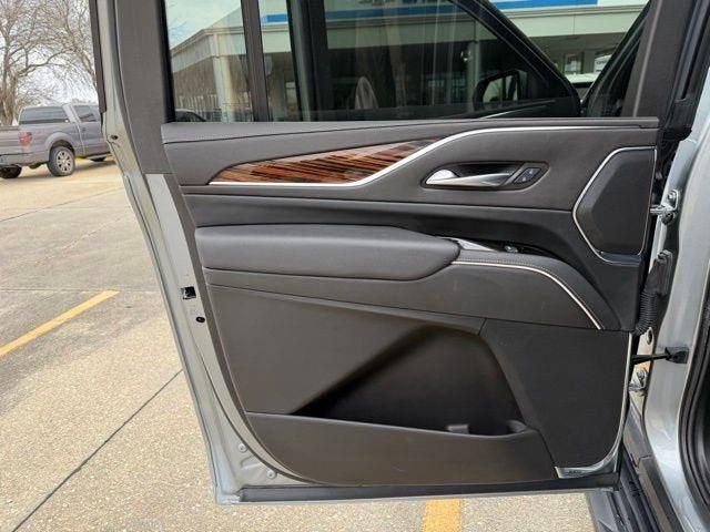 2024 Cadillac Escalade ESV Luxury