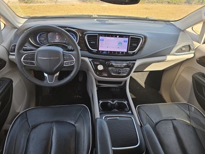 2023 Chrysler Pacifica Hybrid Limited