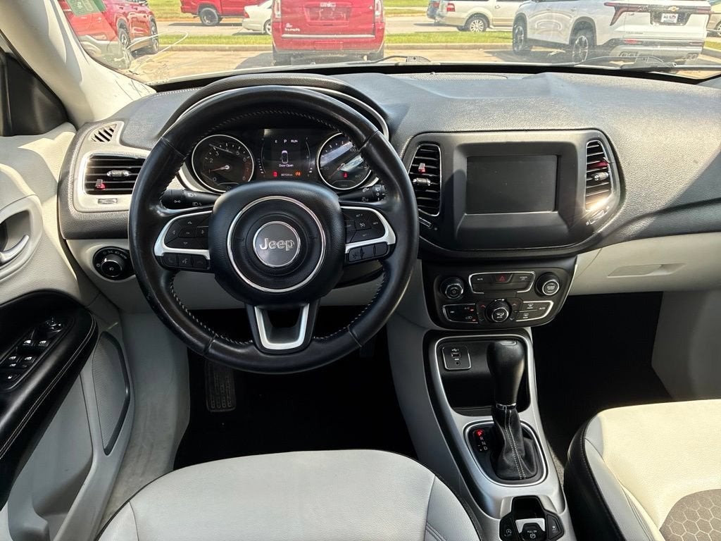 2019 Jeep Compass Latitude w/Sun/Wheel Pkg