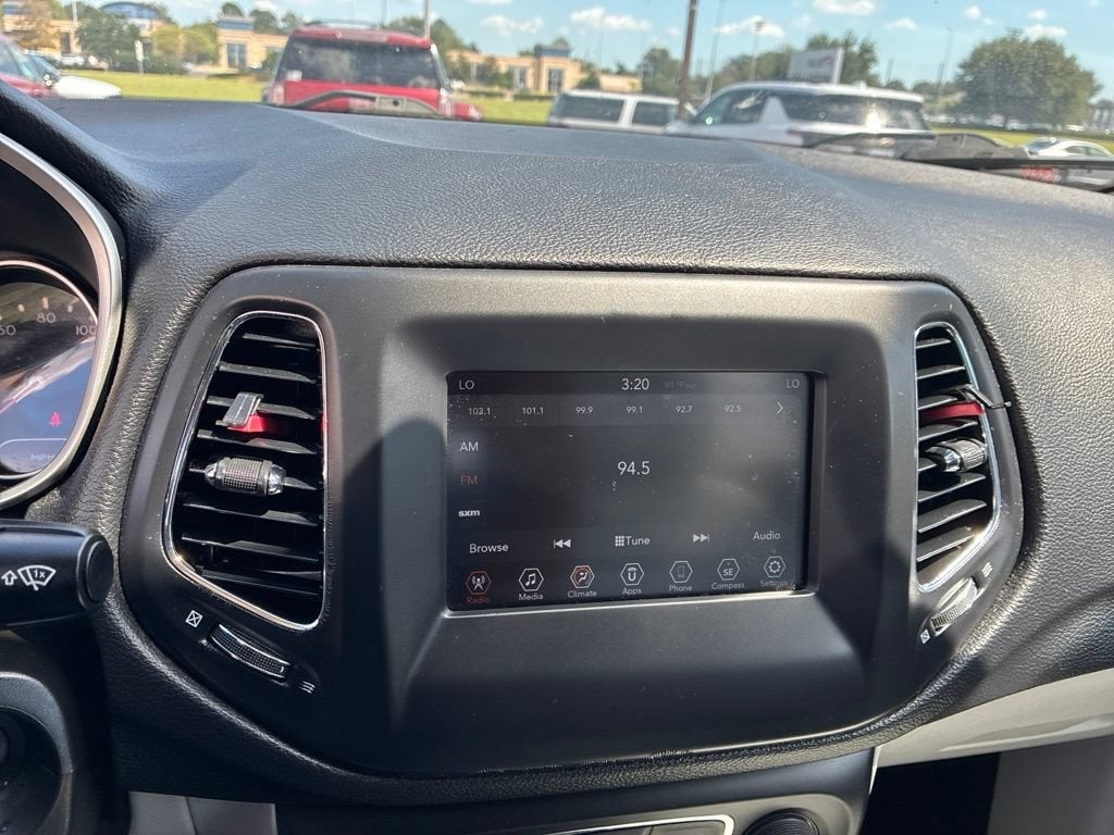 2019 Jeep Compass Latitude w/Sun/Wheel Pkg