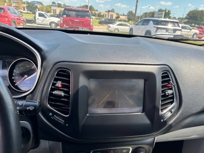 2019 Jeep Compass Latitude w/Sun/Wheel Pkg