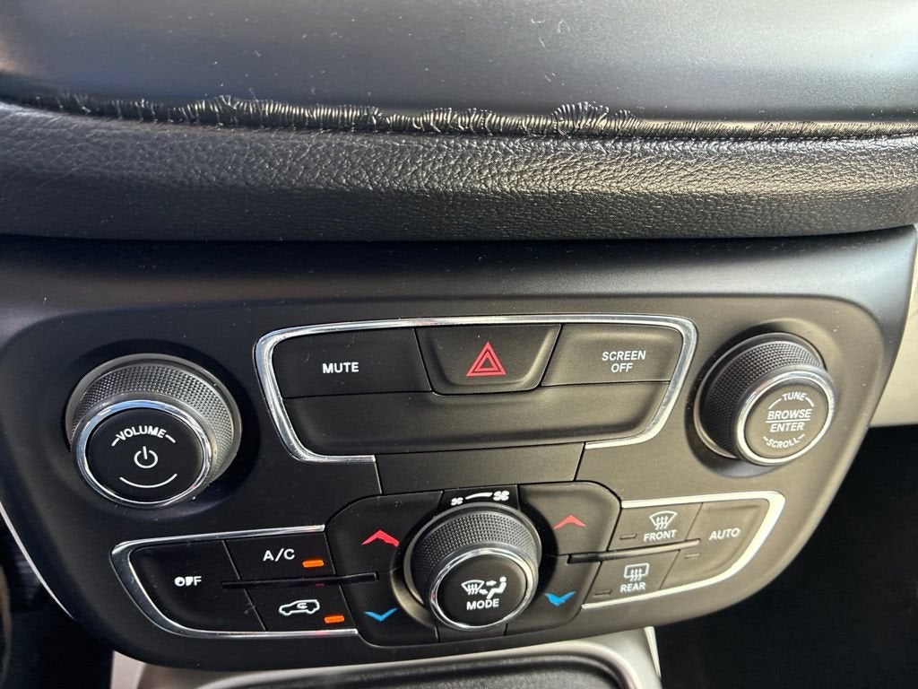 2019 Jeep Compass Latitude w/Sun/Wheel Pkg