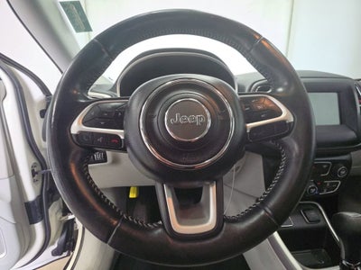 2019 Jeep Compass Latitude w/Sun/Wheel Pkg