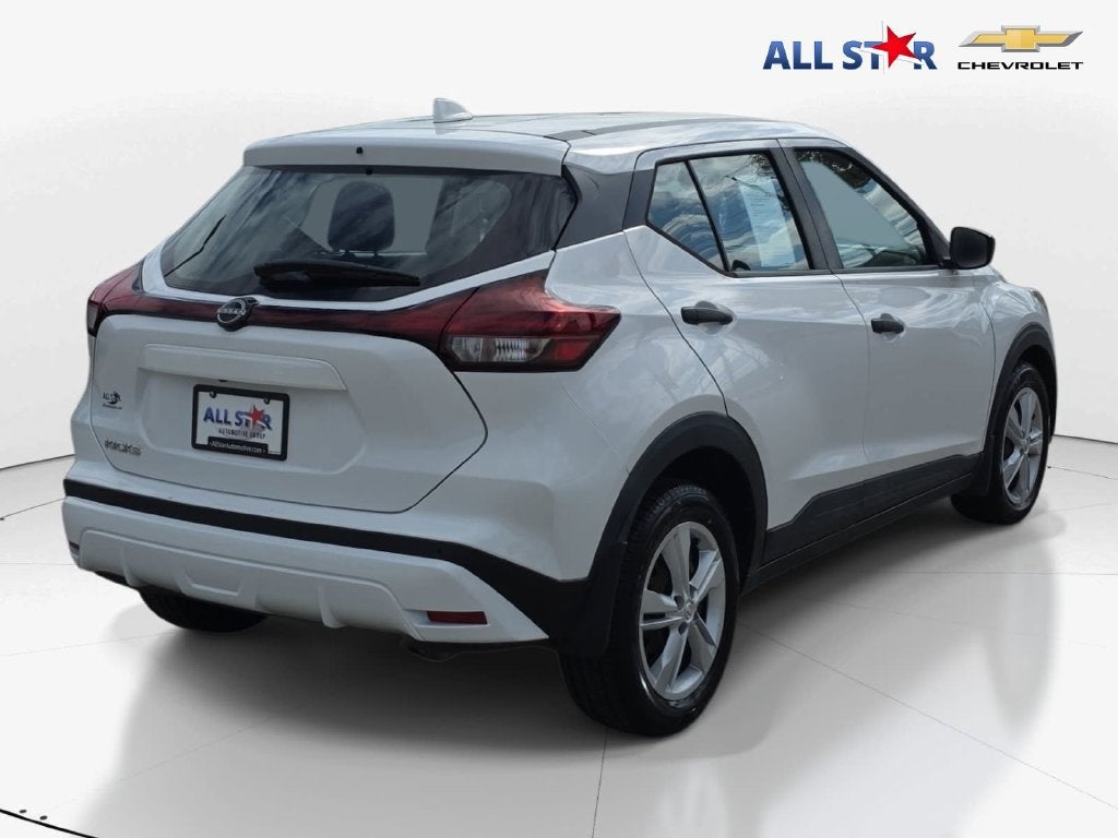 2023 Nissan Kicks S
