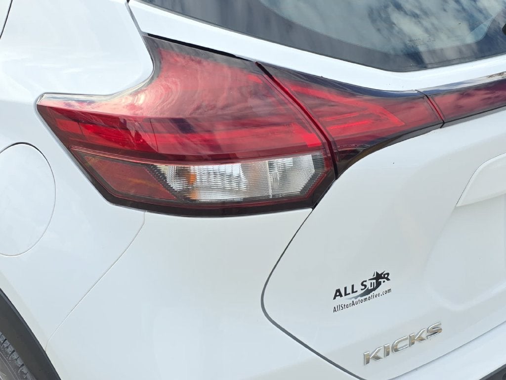 2023 Nissan Kicks S