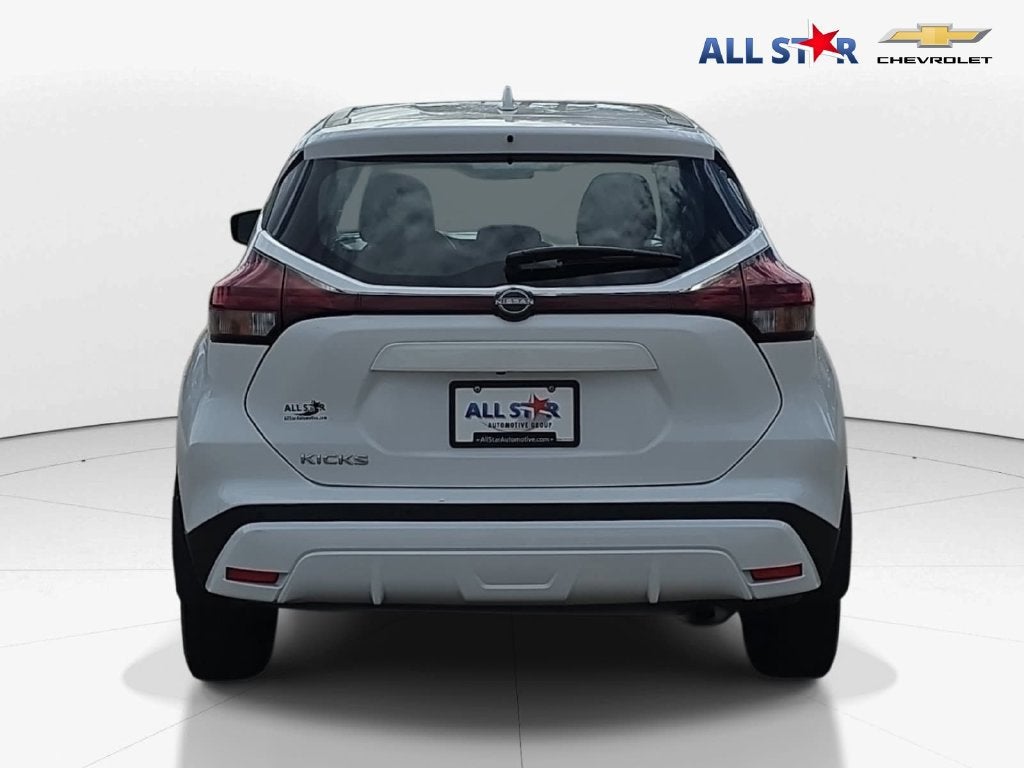 2023 Nissan Kicks S