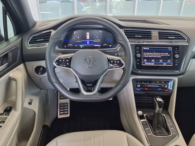 2024 Volkswagen Tiguan SE R-Line Black