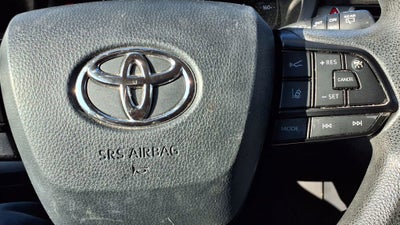 2022 Toyota Sienna LE