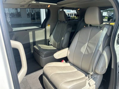 2011 Toyota Sienna XLE AAS