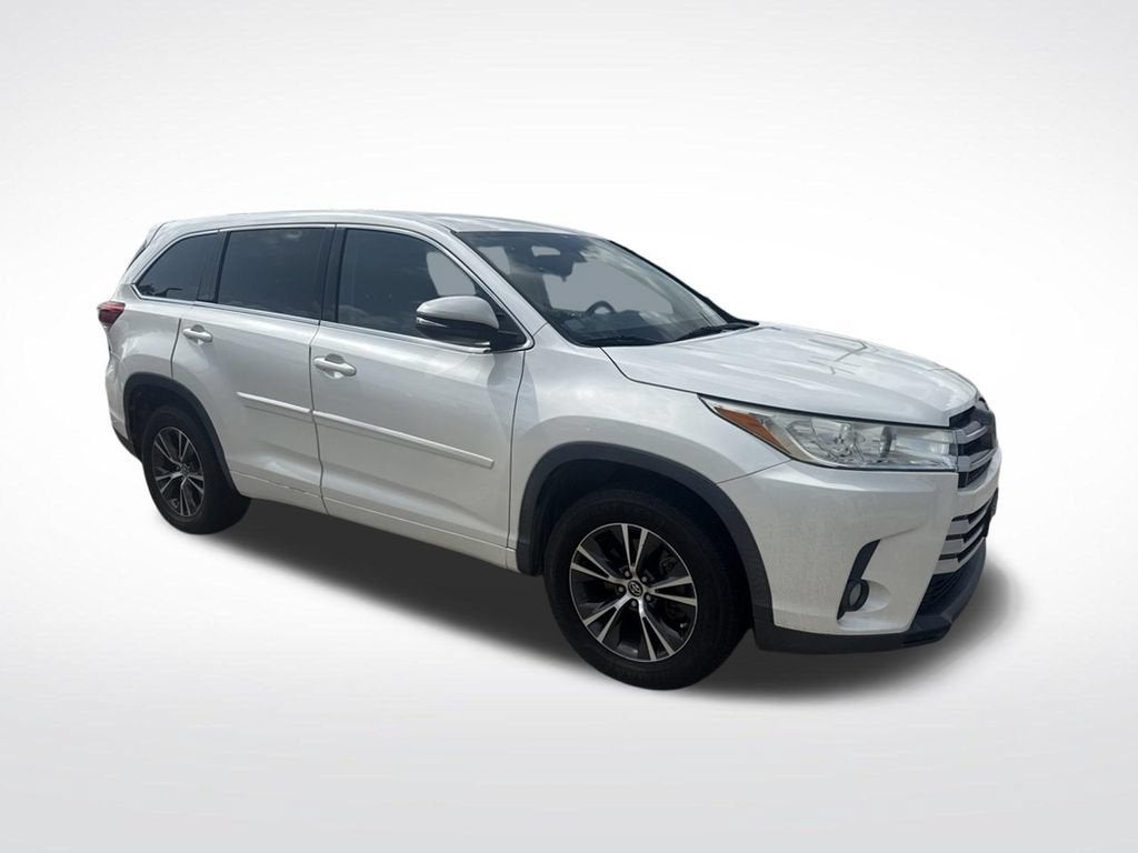 2017 Toyota Highlander LE