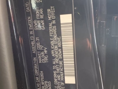 2024 Volvo XC60 Plus Dark Theme