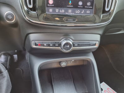 2025 Volvo XC40 Plus Bright Theme