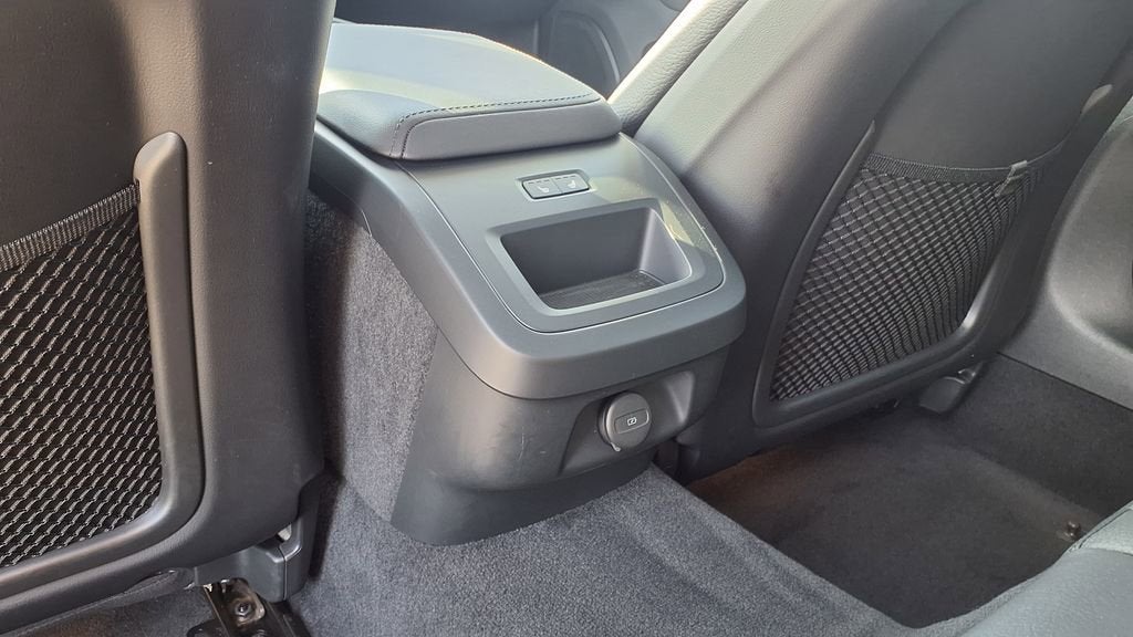 2025 Volvo V60 Cross Country Plus