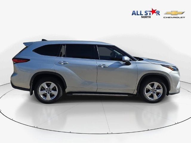 2022 Toyota Highlander LE