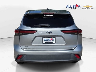 2022 Toyota Highlander LE