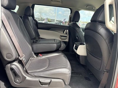 2024 Kia Carnival LX