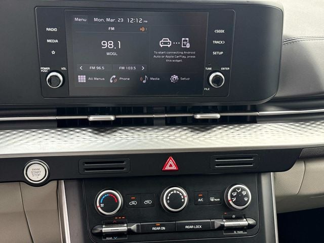 2024 Kia Carnival LX