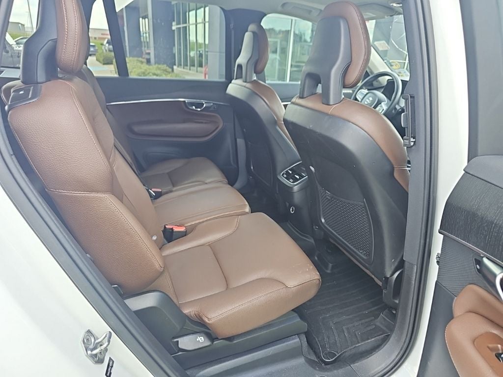 2020 Volvo XC90 T6 Momentum