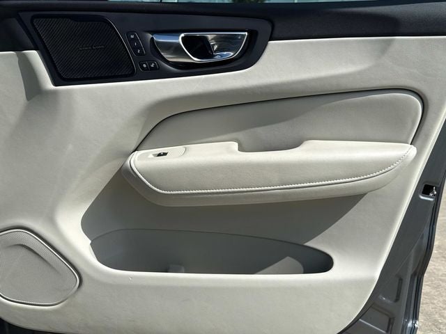 2021 Volvo XC60 T6 Inscription