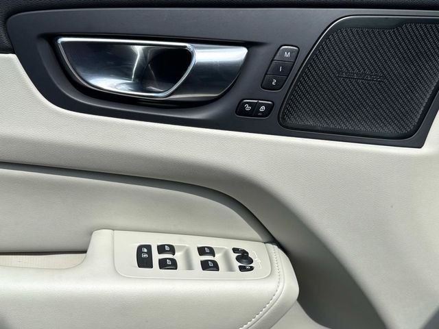 2021 Volvo XC60 T6 Inscription