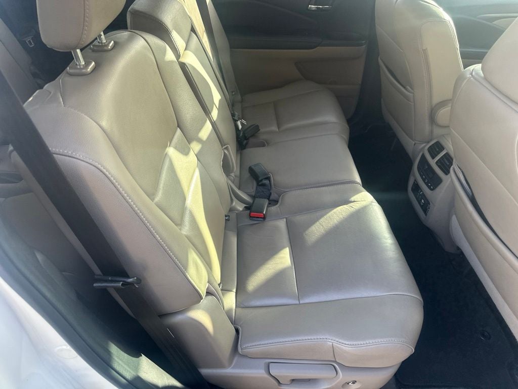 2019 Honda Pilot EX-L w/Navigation and Rear Entertainment System