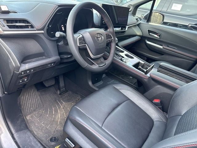 2025 Toyota Sienna XSE 7 Passenger