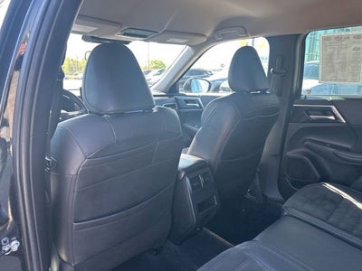 2023 Mitsubishi Outlander SE