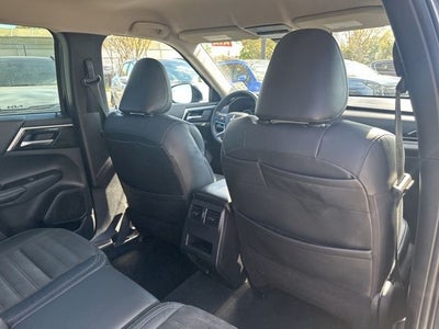 2023 Mitsubishi Outlander SE