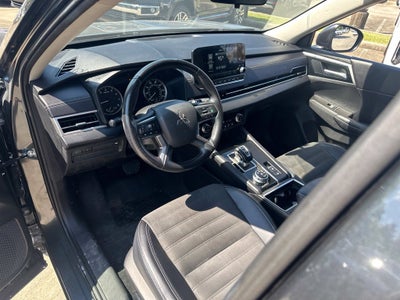 2024 Mitsubishi Outlander SE
