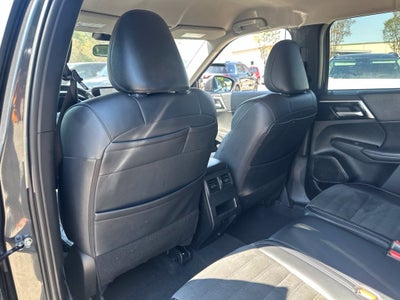 2024 Mitsubishi Outlander SE
