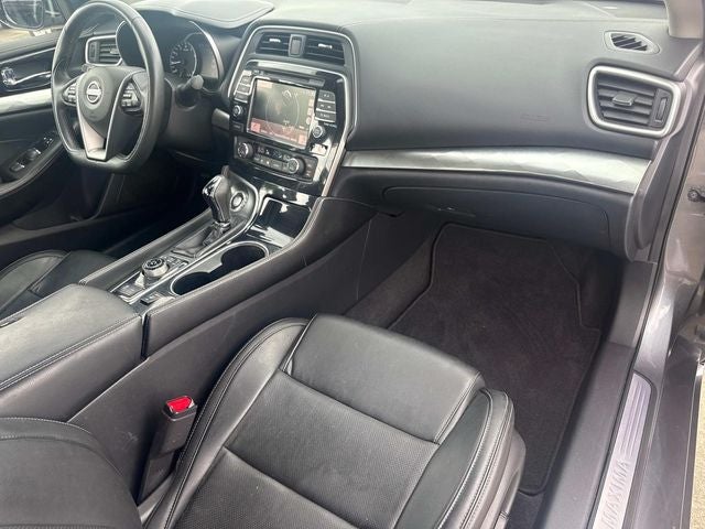 2023 Nissan Maxima SV