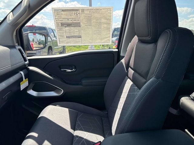 2027 Nissan Frontier SV