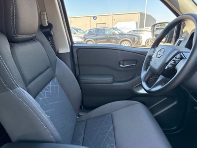2027 Nissan Frontier Crew Cab SV