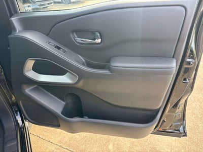 2027 Nissan Frontier SV