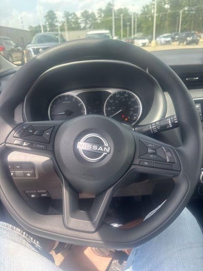 2025 Nissan Kicks Play S