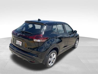 2025 Nissan Kicks S