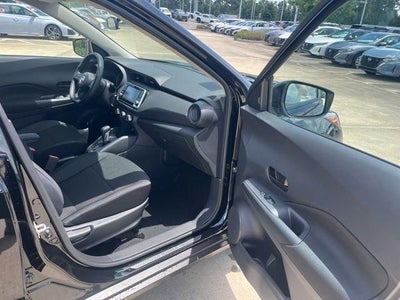 2025 Nissan Kicks Play S