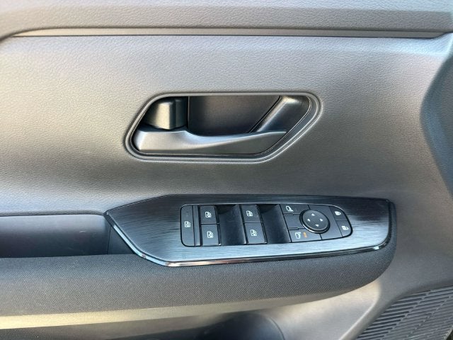 2027 Nissan Kicks S