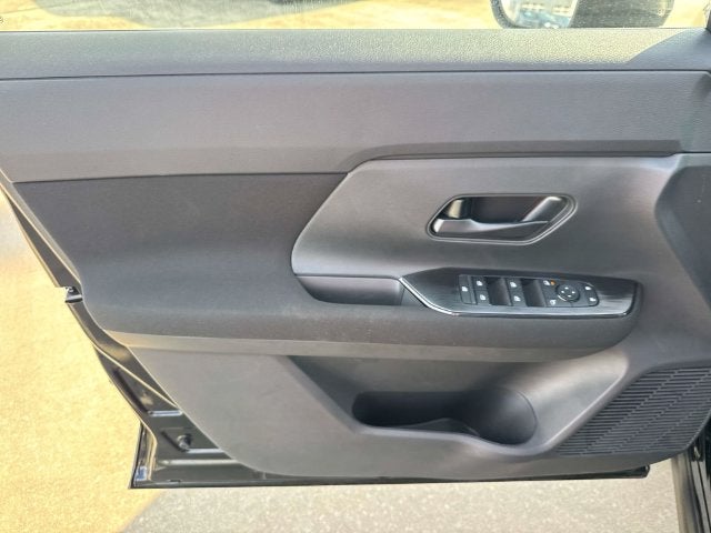 2027 Nissan Kicks S