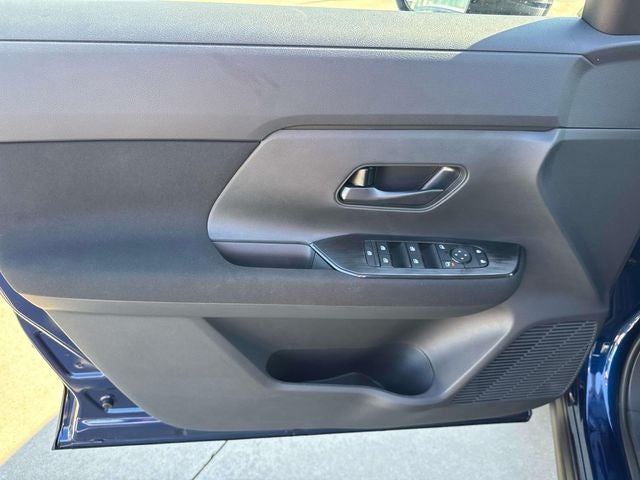 2027 Nissan Kicks S