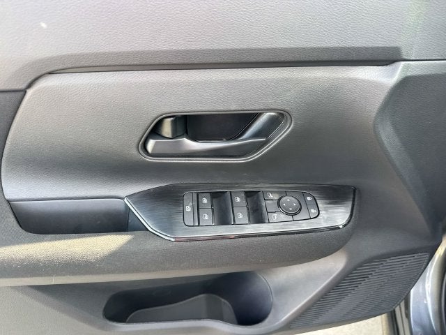 2027 Nissan Kicks S