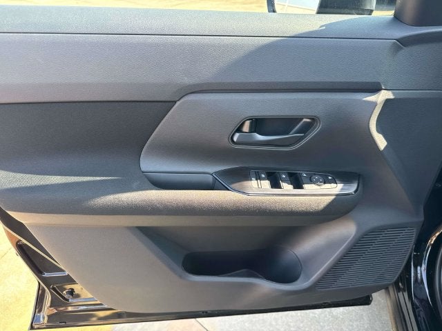 2027 Nissan Kicks S