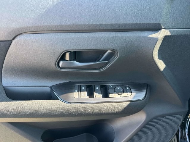 2027 Nissan Kicks S