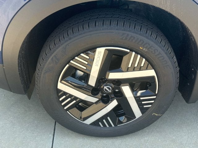 2027 Nissan Kicks SV