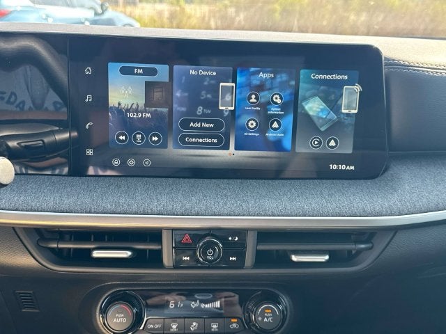 2027 Nissan Kicks SV