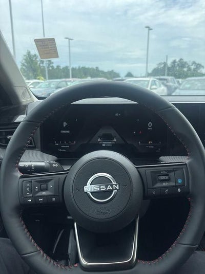 2025 Nissan Kicks SR