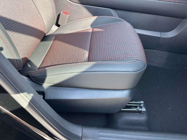 2027 Nissan Kicks SR